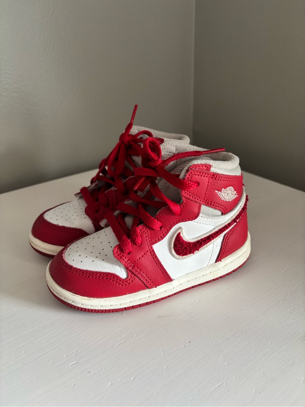 Nike Air Jordan 1 Retro High OG - Kids - 8C - Red and White High-Top Sneakers